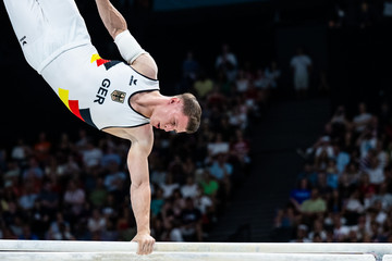 Lukas Dauser im Barrenfinale von Paris | Foto: DTB/Tom Weller